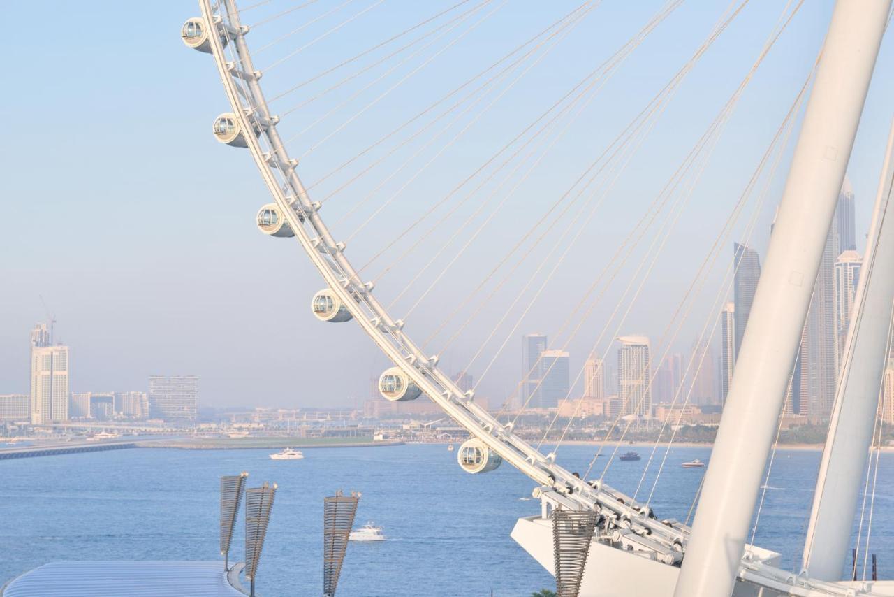 Luxury 2 Bedroom Beachfront Apt W Stunning Sea View Dubai Esterno foto